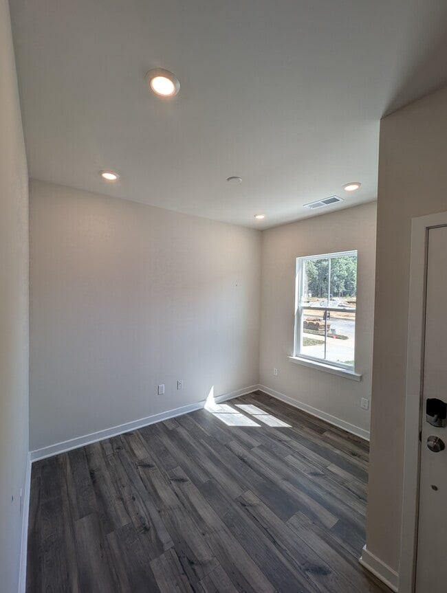 Building Photo - 6324 Gennaker Run