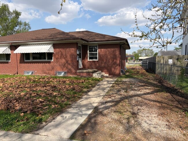 Foto del edificio - 335 S Garrard St