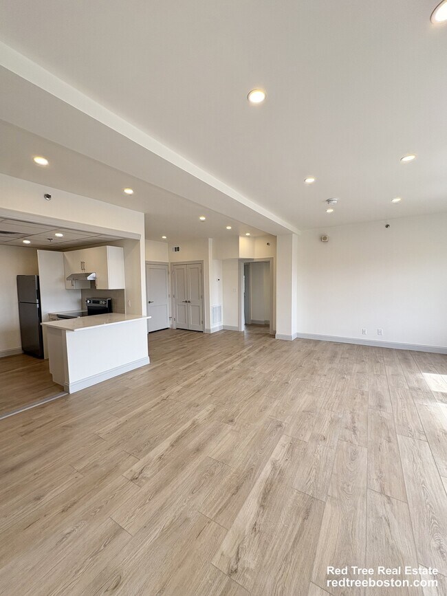 Foto del edificio - 475 Commonwealth Ave