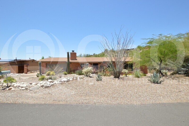 Primary Photo - 6815 N Cascade Spring Pl