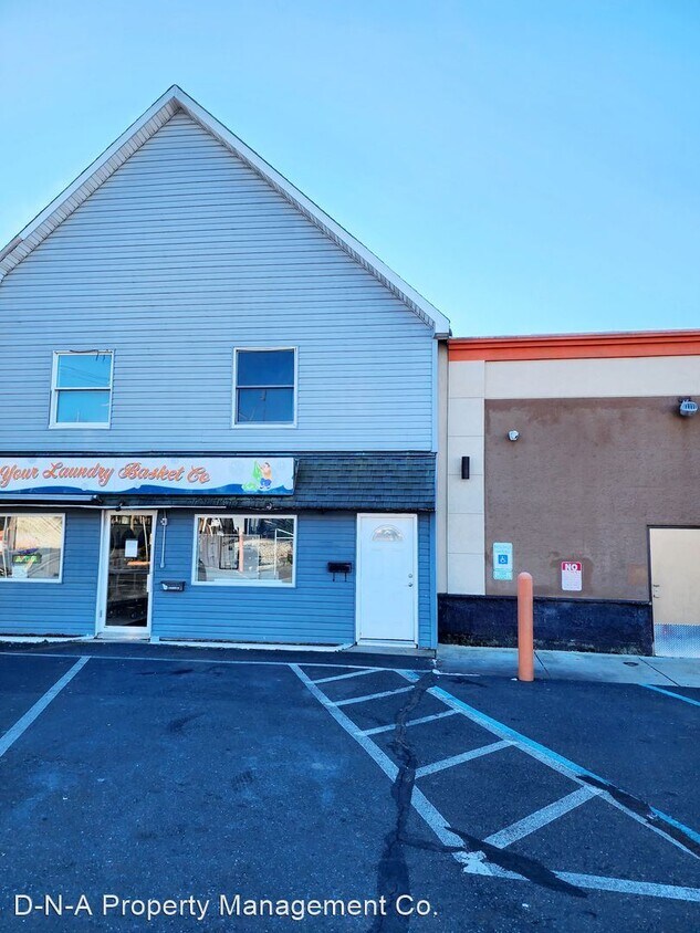 Primary Photo - 3 br, 1 bath House - 246 N. Courtland St #1