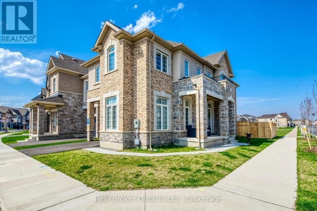 Building Photo - 3131 Goodyear Rd