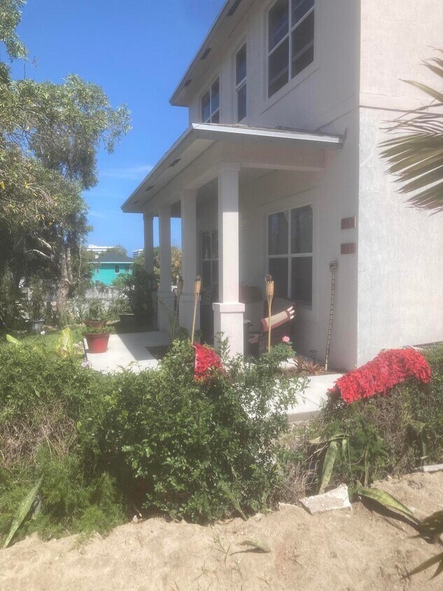 Foto principal - 716 15th St