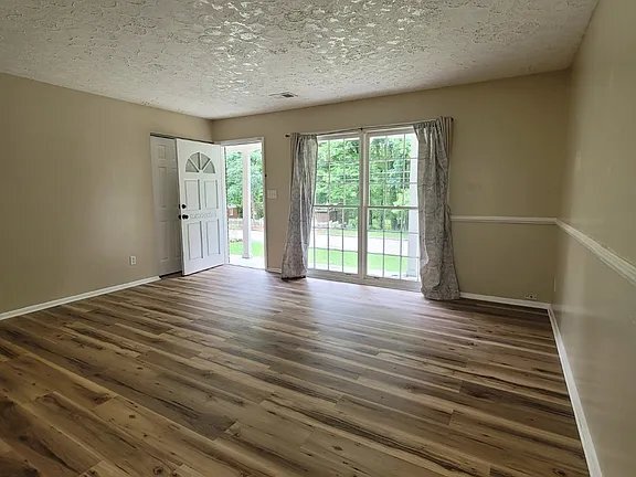 Foto del edificio - 4472 Richard Rd