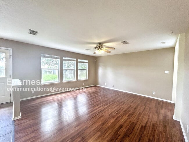 Foto del edificio - 2671 Hunt St