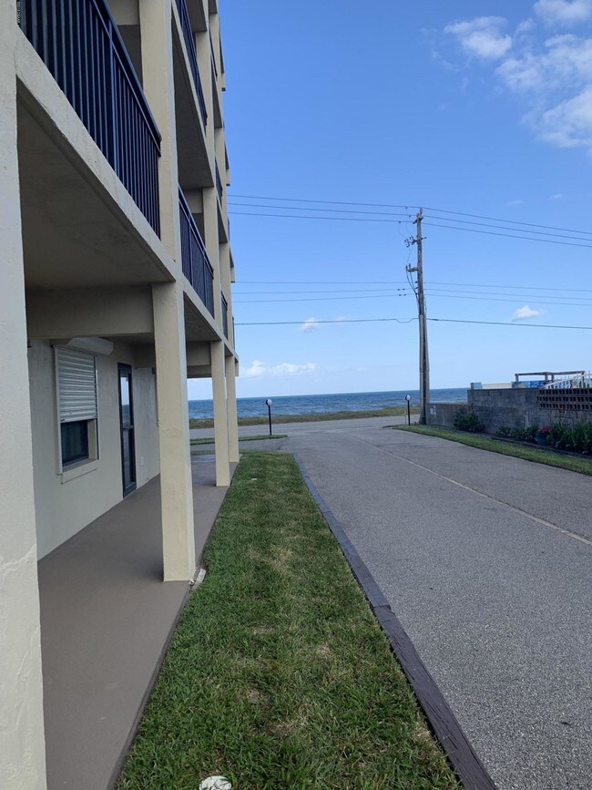 2290 Ocean Shore Blvd Unit 102, Ormond Beach, FL 32176 Condo for Rent