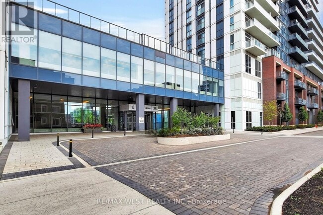 Building Photo - 38 Honeycrisp Cres