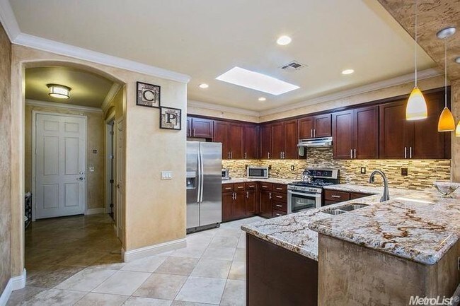 Building Photo - 3832 Sierra Gold Dr