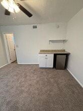 Building Photo - 2014 Pineway Dr