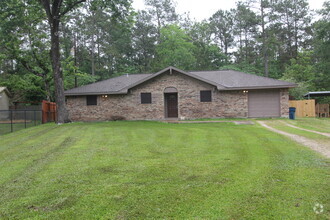 Building Photo - 132 Woodland Dr