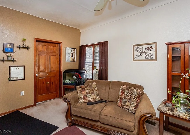 Building Photo - 3519 Terrace Dr