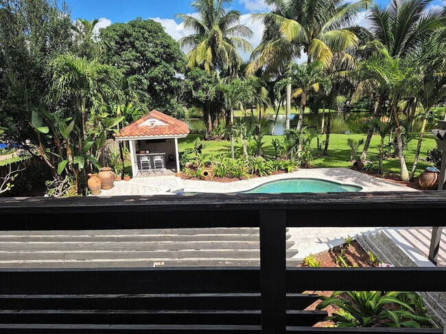 Foto del edificio - 11081 SW 30th Ct