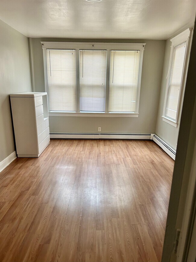 Foto del edificio - 24 Eastern Pkwy