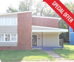 Building Photo - 1078 N Evergreen St