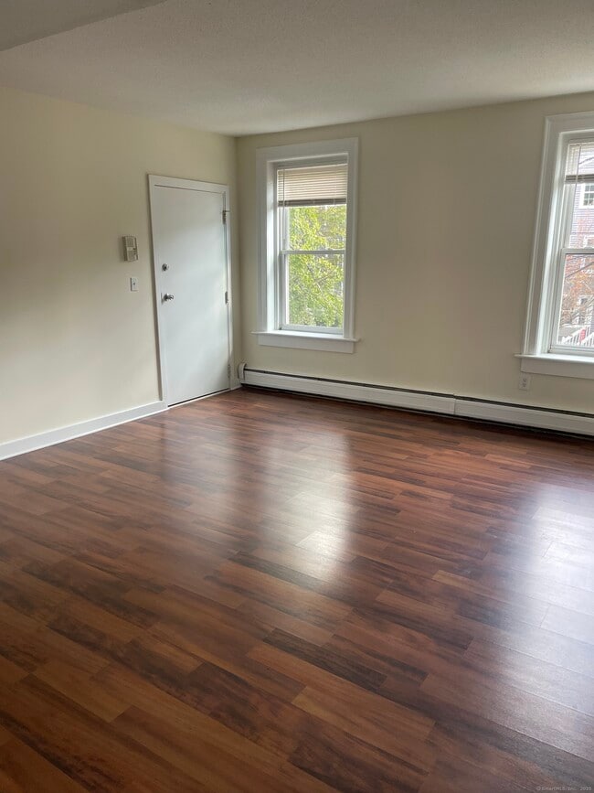 Building Photo - 175 Humphrey St