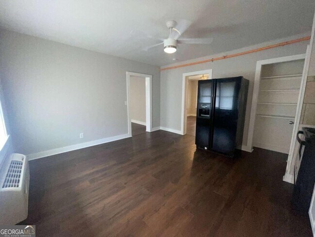 Foto del edificio - 907 Maple Ave SW