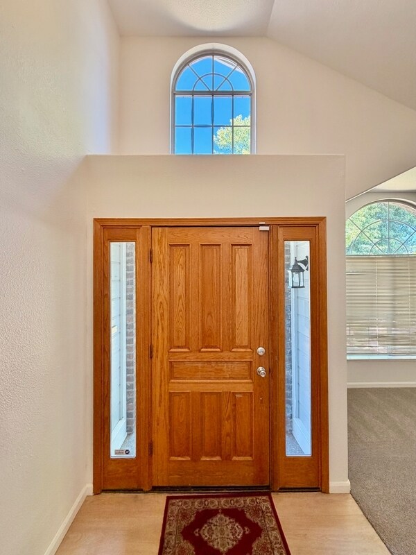 Foto del edificio - 5663 Montclair Cir