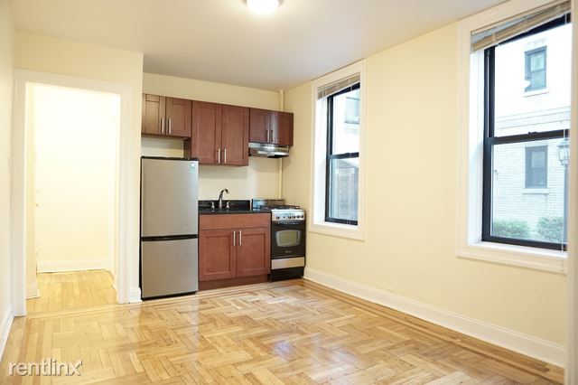 Building Photo - 3226 93rd St