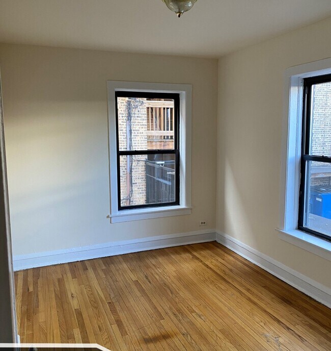 Foto del edificio - 2706 N Spaulding Ave