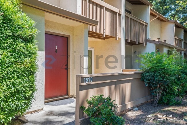 Building Photo - 1879 Pomar Way