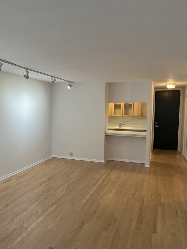 Building Photo - 535 N Michigan Ave