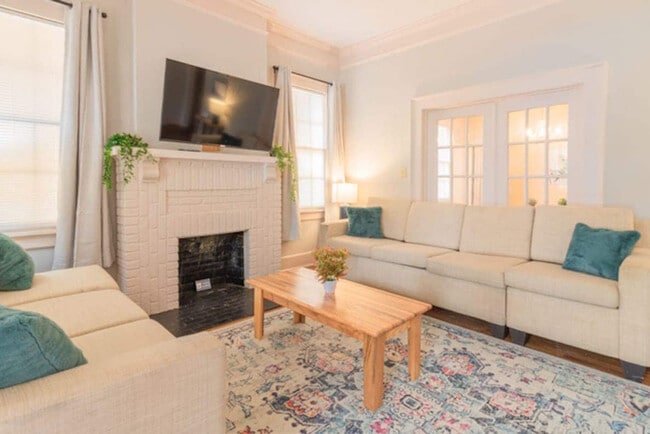 Building Photo - 2217 13th St