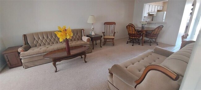 Foto del edificio - 13850 Oakwood Ln