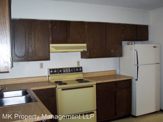 Building Photo - 2 br, 1 bath Apartment - 2117 Casement