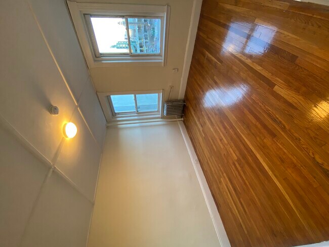 Building Photo - 1185 Boylston St