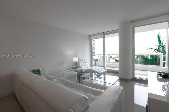 Foto del edificio - 1717 N Bayshore Dr