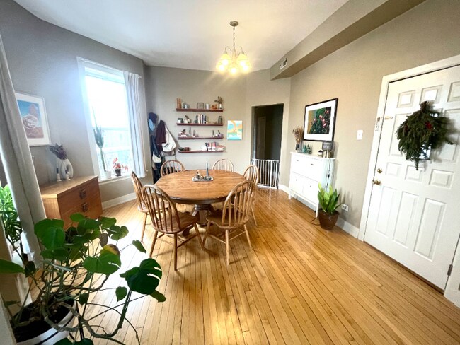 Foto del edificio - 3249 W Hirsch St