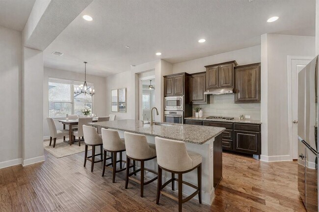 Building Photo - 112 Lockhart Lp