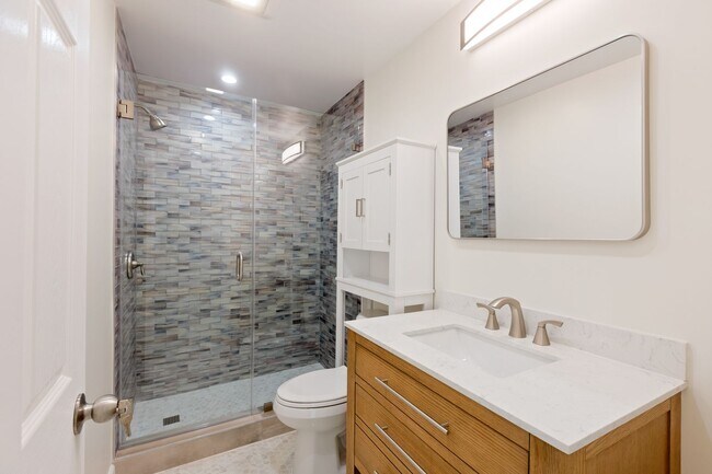 Foto del edificio - Private 1BD ADU Retreat with Spacious Private Rear Yard – Near CSUN