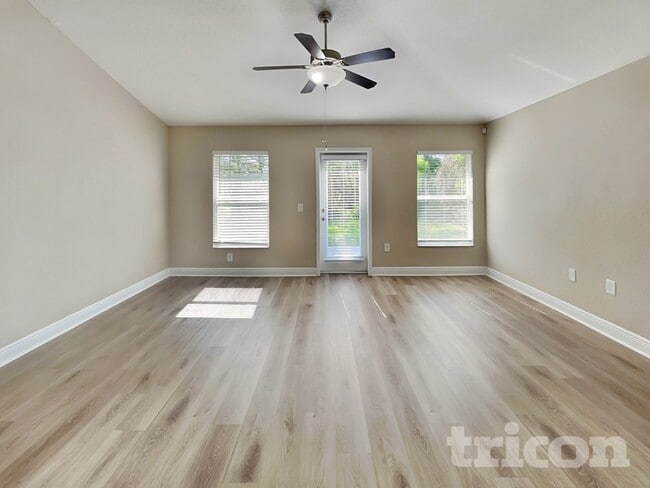 Building Photo - 6681 Freeport Dr