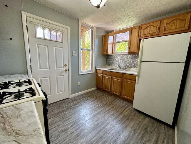 Foto del edificio - 817 N Sheridan Ave