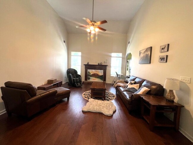 Foto del edificio - 4 Bedroom 2 Bath House in Oconee!