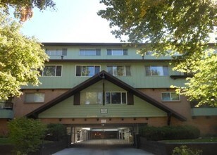 Building Photo - 131 S 1000 E