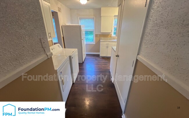 Foto del edificio - 1593 E Holmes Rd