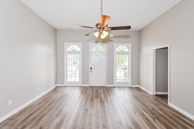 Building Photo - 5493 Kindle Creek Dr