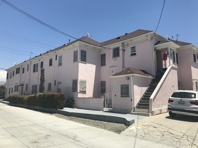 West wing from Pepper Way - 416 E Windsor Rd