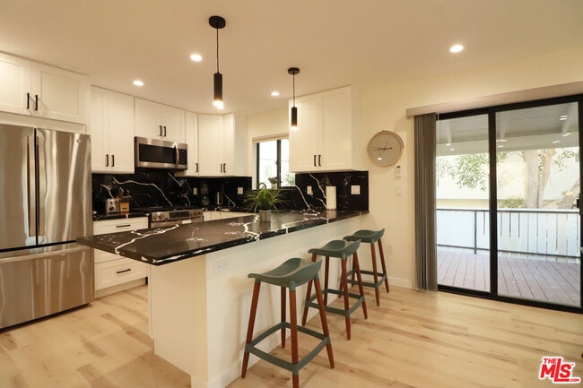 Foto del edificio - 918 N San Vicente Blvd