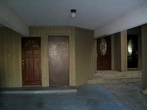 Building Photo - 9400 Doliver Dr