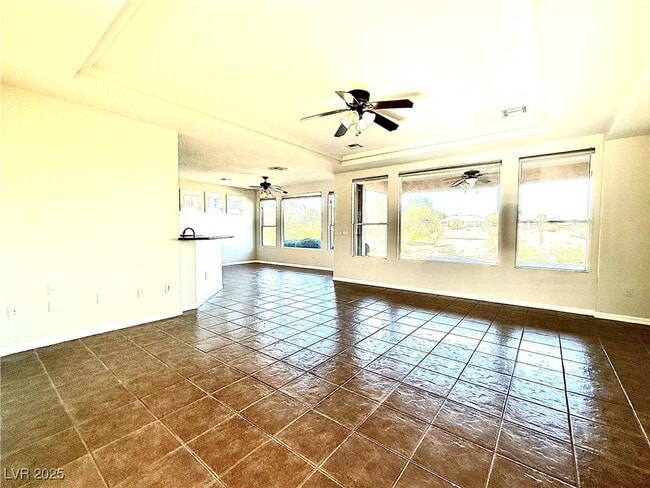 Building Photo - 10276 Romantico Dr