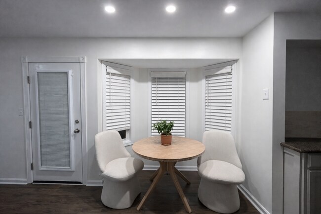 Foto del edificio - 3378 Poplar Hill