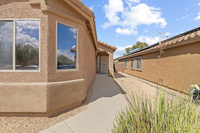 Building Photo - 13181 E Mesquite Flat Spring Dr
