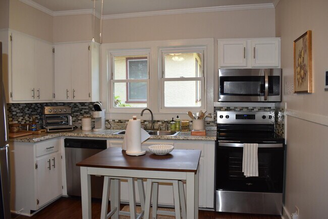 Foto del edificio - 324 Milledge Rd
