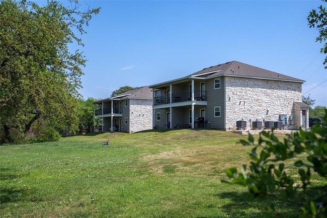 Building Photo - 304 Stubblefield Ln