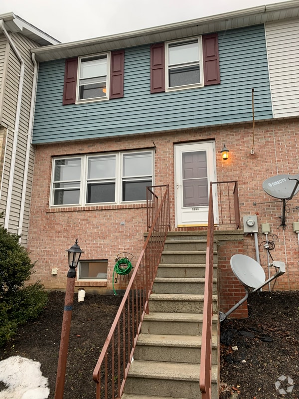 Building Photo - 8663 Sheffield Manor Blvd