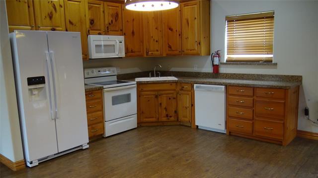 Building Photo - 5551 Woodland Hill