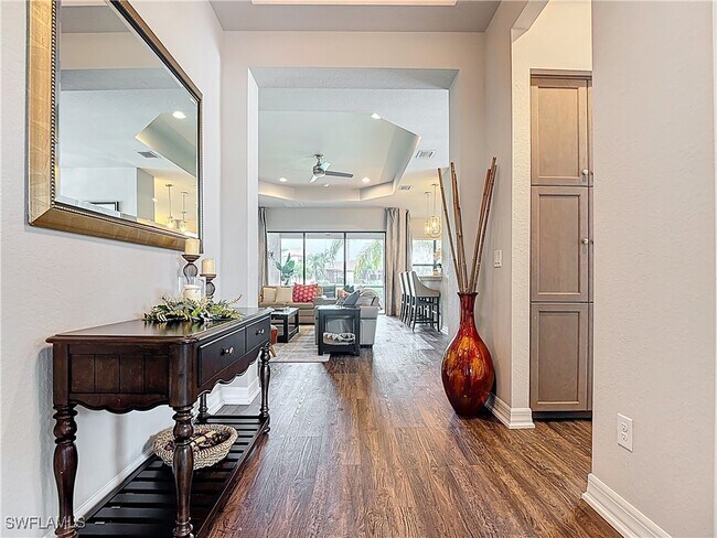 Foto del edificio - 10051 Spice Bush Ln